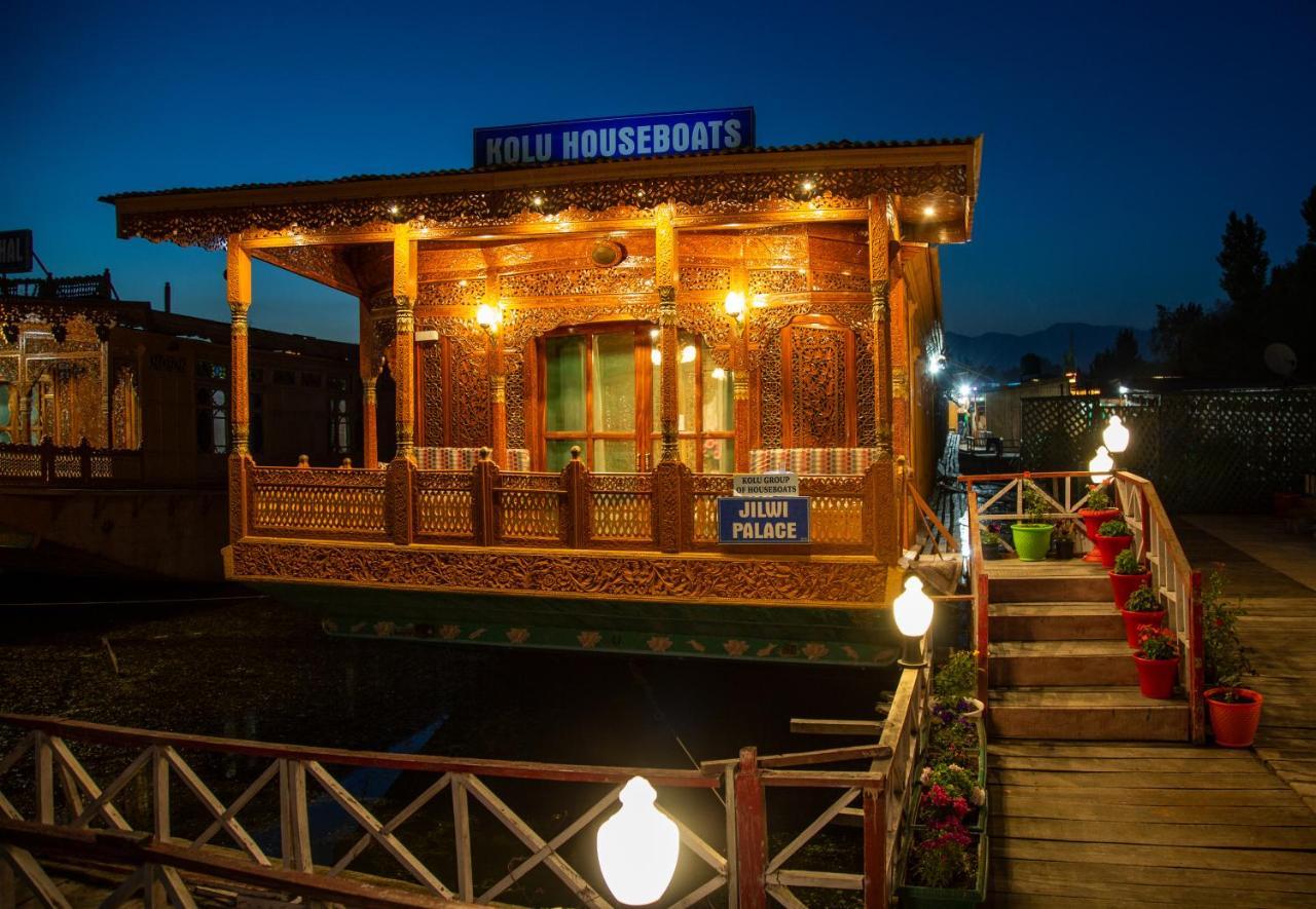 Hotel Kolu Group Of Houseboats à Srīnagar Extérieur photo